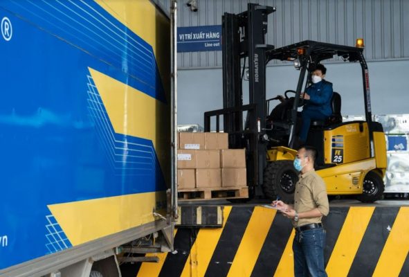 Tư vấn, hỗ trợ vận tải hàng hóa tận nơi tại HCM – Hotline 0945.162.266